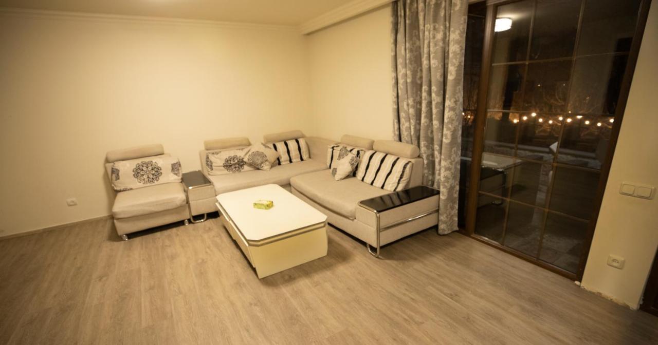 Cross Resort Hotel Erivan Exterior foto