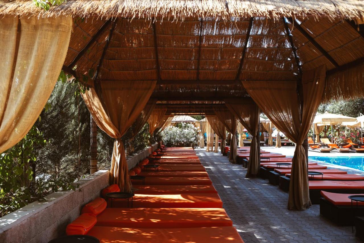 Cross Resort Hotel Erivan Exterior foto