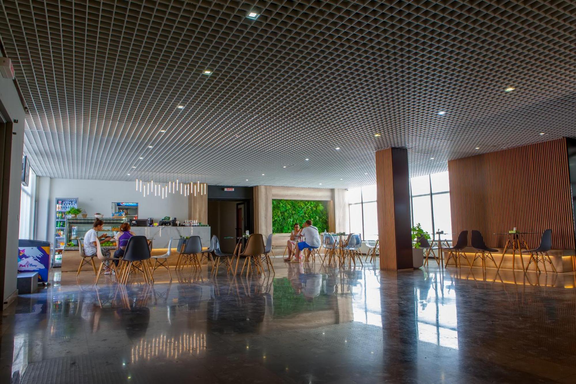 Cross Resort Hotel Erivan Exterior foto