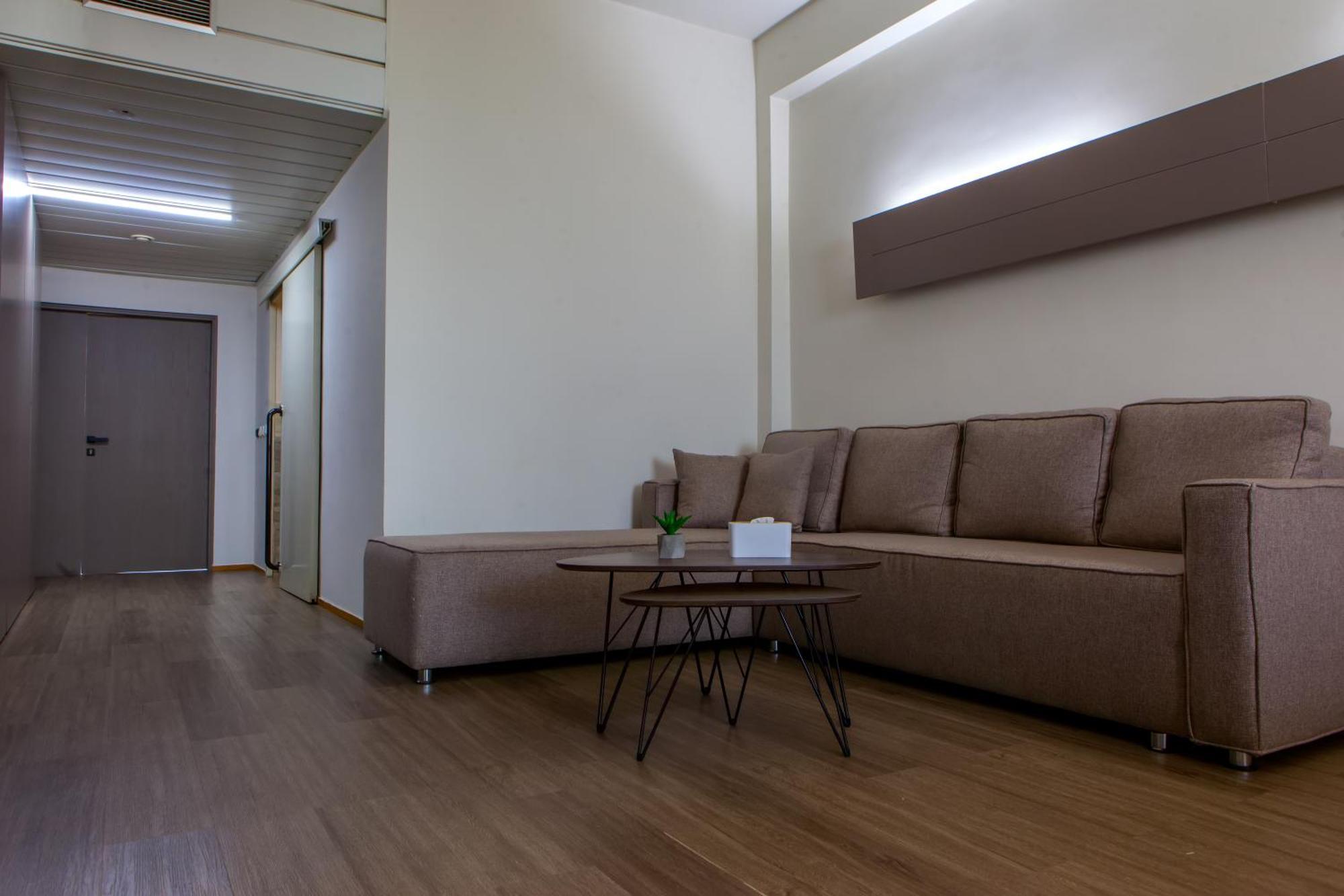Cross Resort Hotel Erivan Exterior foto